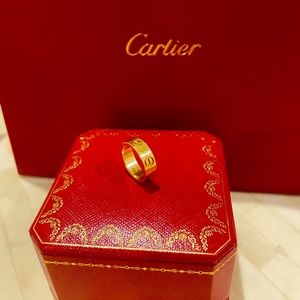 Cartier Gold Love Ring 5.5mm 18k gold